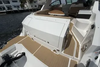 Thumbnail von Sea Ray 320 Sundancer Outboard