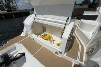 Thumbnail von Sea Ray 320 Sundancer Outboard