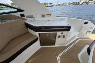 Thumbnail von Sea Ray 320 Sundancer Outboard