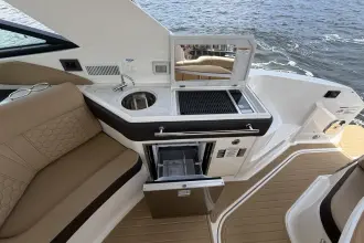 Thumbnail von Sea Ray 320 Sundancer Outboard
