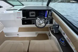 Thumbnail von Sea Ray 320 Sundancer Outboard