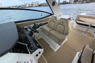 Thumbnail von Sea Ray 320 Sundancer Outboard