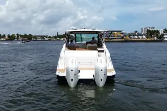 Thumbnail von Sea Ray 320 Sundancer Outboard