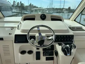 Thumbnail von Grady White Express 330