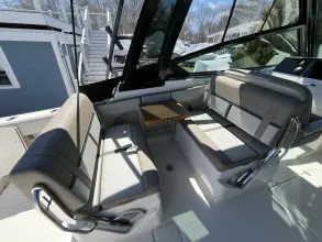 Thumbnail von Boston Whaler 330 Vantage