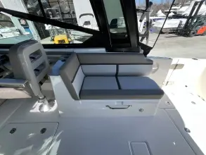 Thumbnail von Boston Whaler 330 Vantage