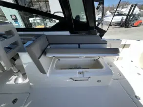 Thumbnail von Boston Whaler 330 Vantage