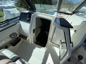 Thumbnail von Boston Whaler 330 Vantage