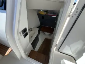 Thumbnail von Boston Whaler 330 Vantage