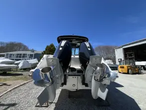 Thumbnail von Boston Whaler 330 Vantage