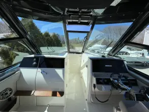 Thumbnail von Boston Whaler 330 Vantage