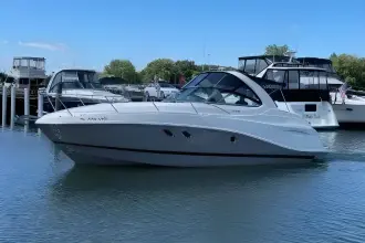Rinker EX 320 Christi Lee