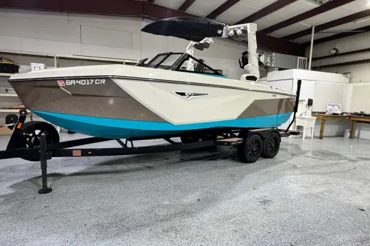 Super Air Nautique G23