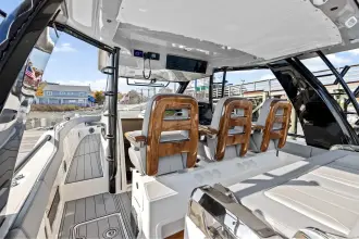 Thumbnail von Boston Whaler 420 Outrage