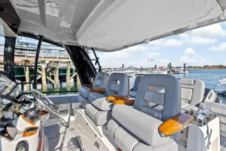 Thumbnail von Boston Whaler 420 Outrage