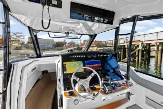 Thumbnail von Boston Whaler 420 Outrage