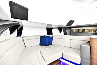 Thumbnail von Boston Whaler 420 Outrage