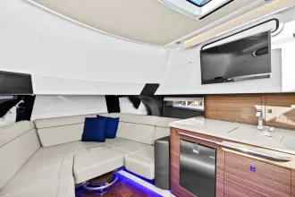 Thumbnail von Boston Whaler 420 Outrage