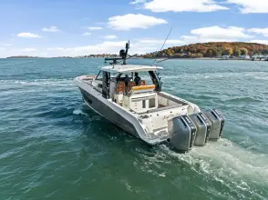 Thumbnail von Boston Whaler 420 Outrage