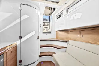 Thumbnail von Boston Whaler 420 Outrage