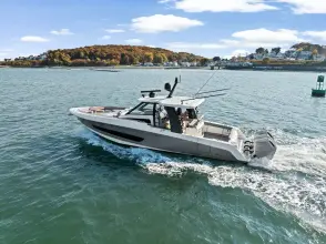 Thumbnail von Boston Whaler 420 Outrage
