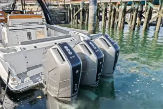 Thumbnail von Boston Whaler 420 Outrage