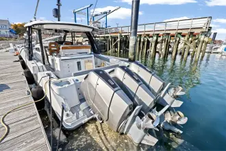Thumbnail von Boston Whaler 420 Outrage