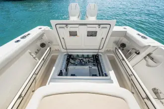 Thumbnail von Boston Whaler 330 Outrage