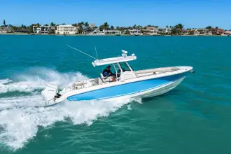 Thumbnail von Boston Whaler 330 Outrage