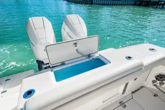 Thumbnail von Boston Whaler 330 Outrage