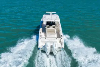 Thumbnail von Boston Whaler 330 Outrage