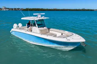Thumbnail von Boston Whaler 330 Outrage