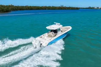 Thumbnail von Boston Whaler 330 Outrage