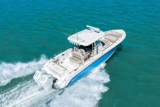 Thumbnail von Boston Whaler 330 Outrage