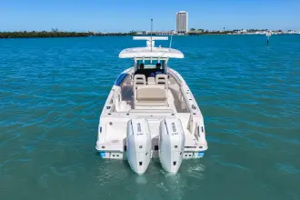 Thumbnail von Boston Whaler 330 Outrage