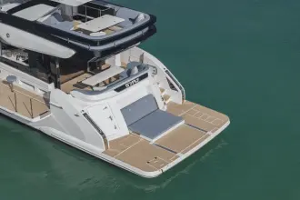 Thumbnail von Cruisers Yachts 57 FLY