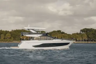 Thumbnail von Cruisers Yachts 57 FLY