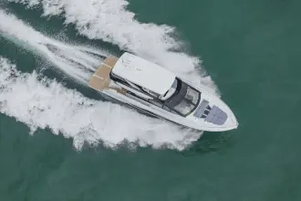 Thumbnail von Cruisers Yachts 57 FLY