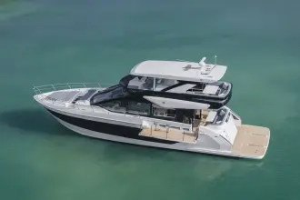 Thumbnail von Cruisers Yachts 57 FLY