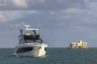 Thumbnail von Cruisers Yachts 57 FLY