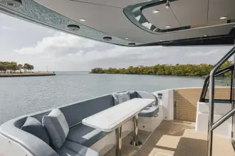Thumbnail von Cruisers Yachts 57 FLY