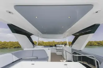 Thumbnail von Cruisers Yachts 57 FLY