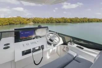 Thumbnail von Cruisers Yachts 57 FLY