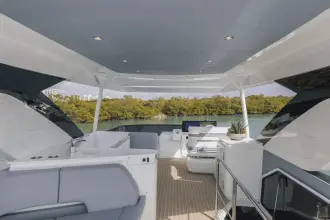 Thumbnail von Cruisers Yachts 57 FLY