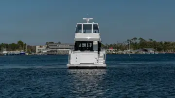 Thumbnail von Cruisers Yachts 57 FLY