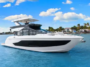 Thumbnail von Cruisers Yachts 57 FLY
