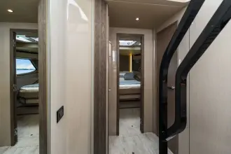 Thumbnail von Cruisers Yachts 57 FLY