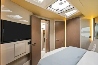 Thumbnail von Cruisers Yachts 57 FLY