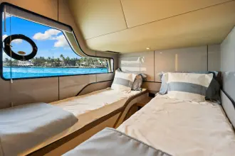 Thumbnail von Cruisers Yachts 57 FLY