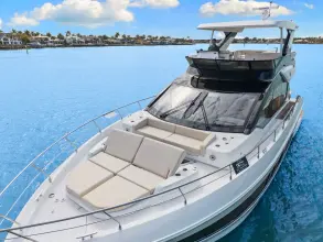 Thumbnail von Cruisers Yachts 57 FLY